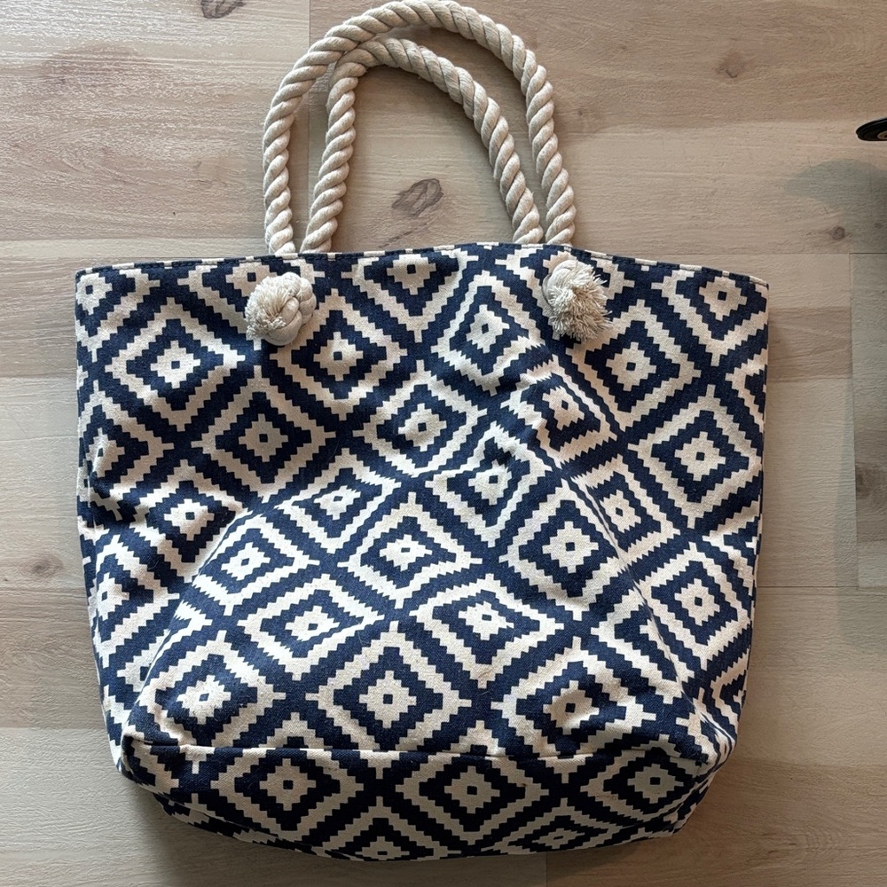Summer & Rose Navy and Cream Diamond Tote